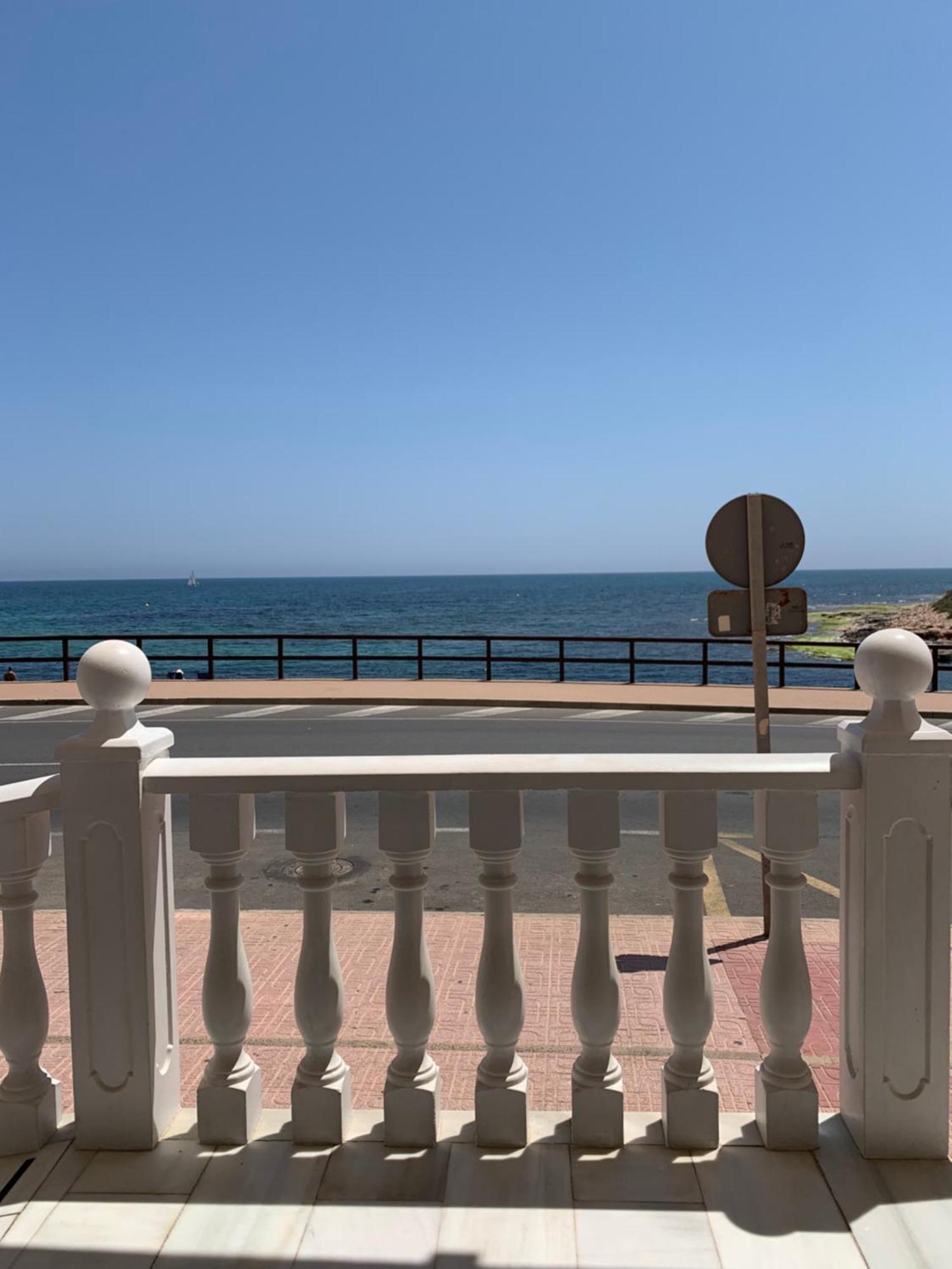 Sea View Apartment Torrevieja Eksteriør billede