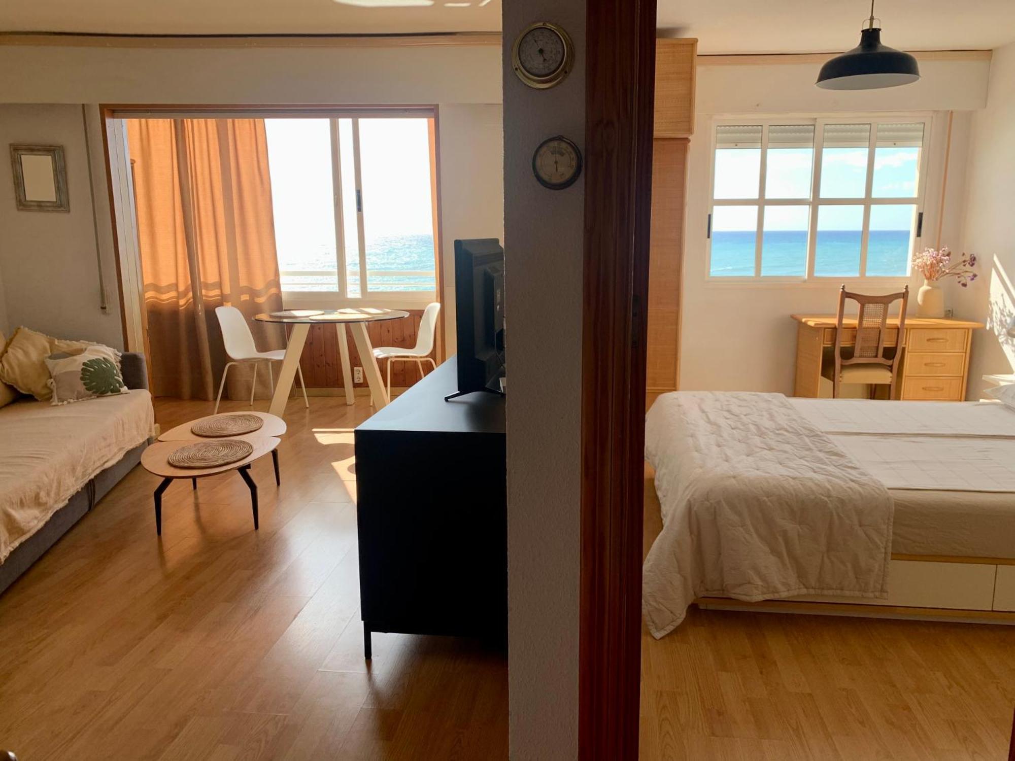 Sea View Apartment Torrevieja Eksteriør billede